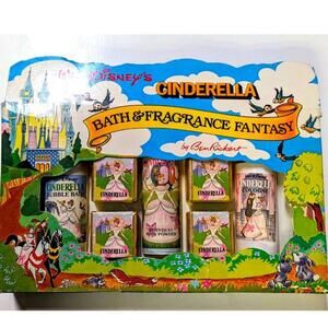Extremely rare Disney Cinderella Bath and Fragrance Fantasy IOB New Vintage Soap